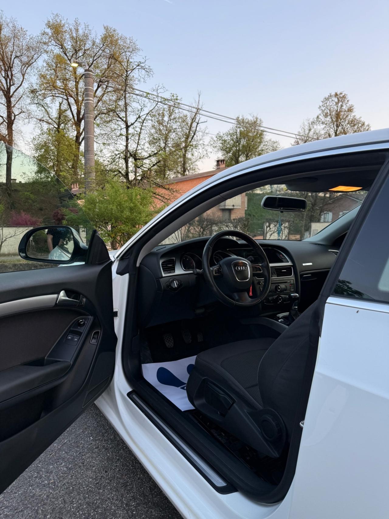 Audi A5 2.0 TFSI 180 CV Ambiente