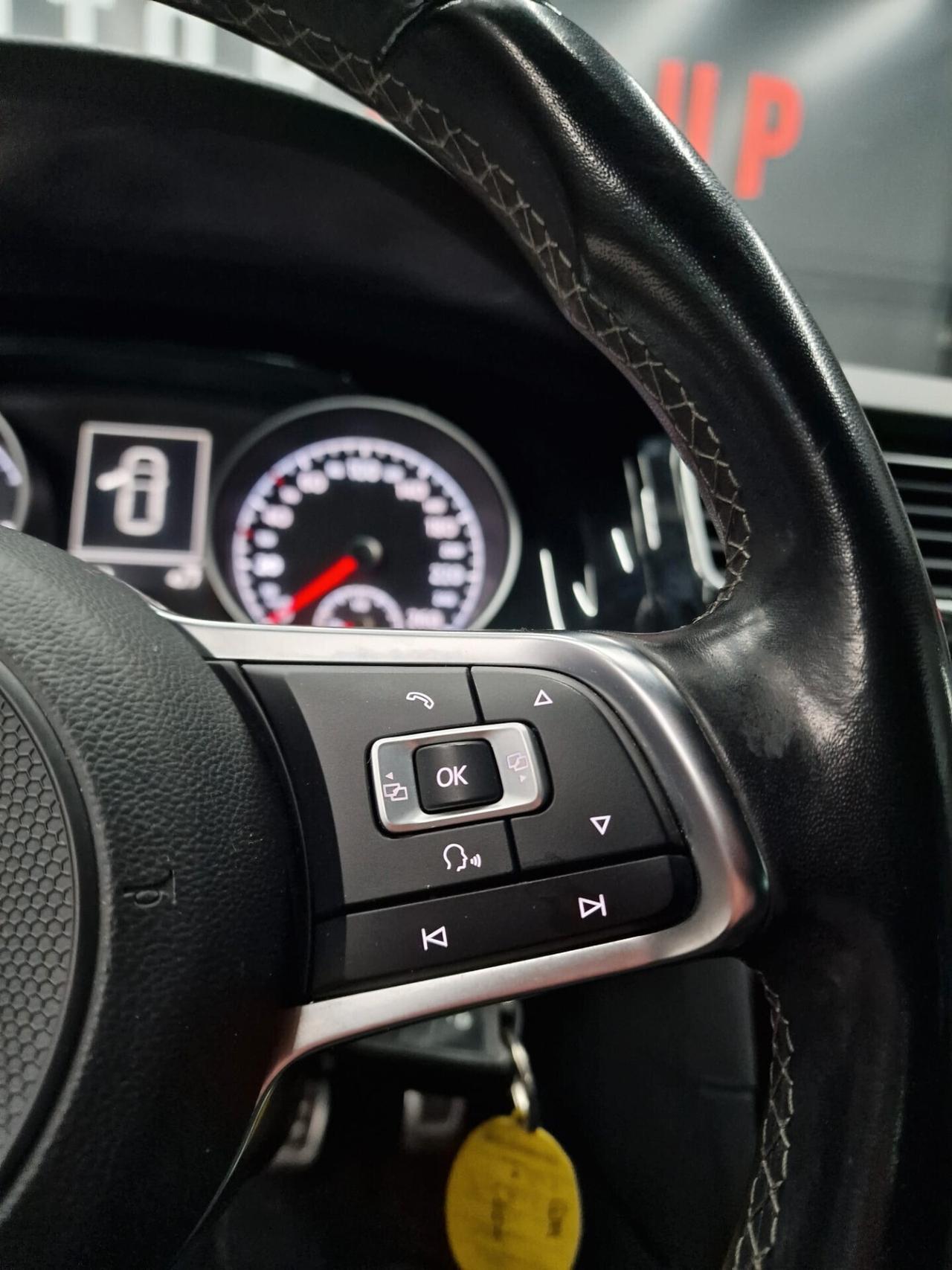 Volkswagen Golf 1.6 TDI 115 CV 5p. R line