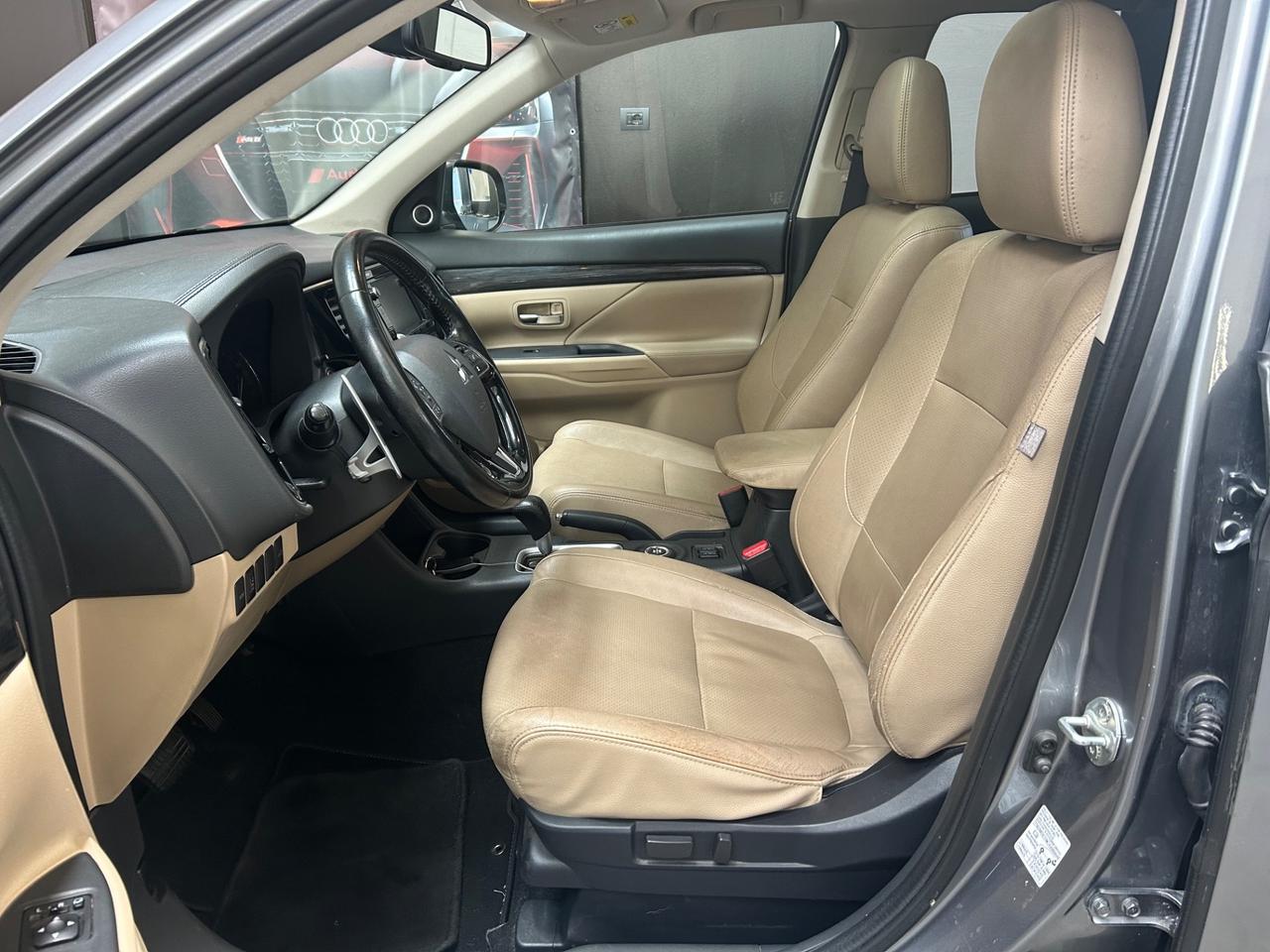 Mitsubishi Outlander 2.2 DI-D 150cv4WD 7posti euro6