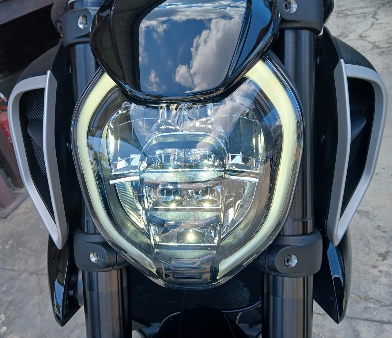 Ducati Diavel V4
