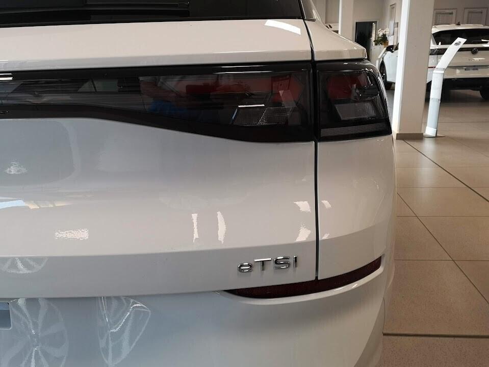 Volkswagen T-Roc 1.5 TSI ACT DSG Life KM 0