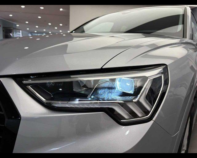 AUDI Q3 35 TFSI S tronic Business Advanced