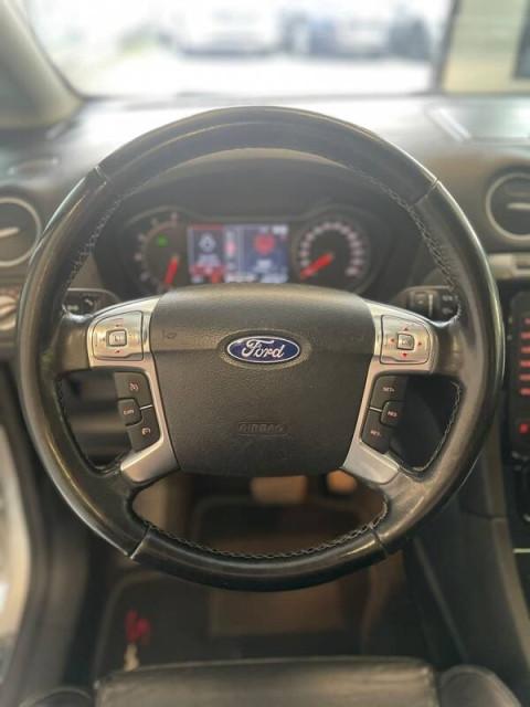 Ford S-Max 2.0 tdci Titanium c radio 163cv powershift