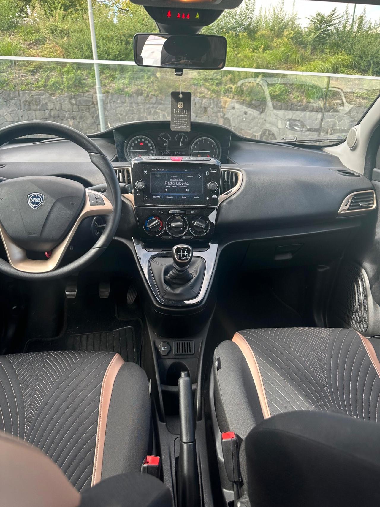 Lancia Ypsilon 1.0 5 porte S&S Mild Hybrid Alberta Ferretti