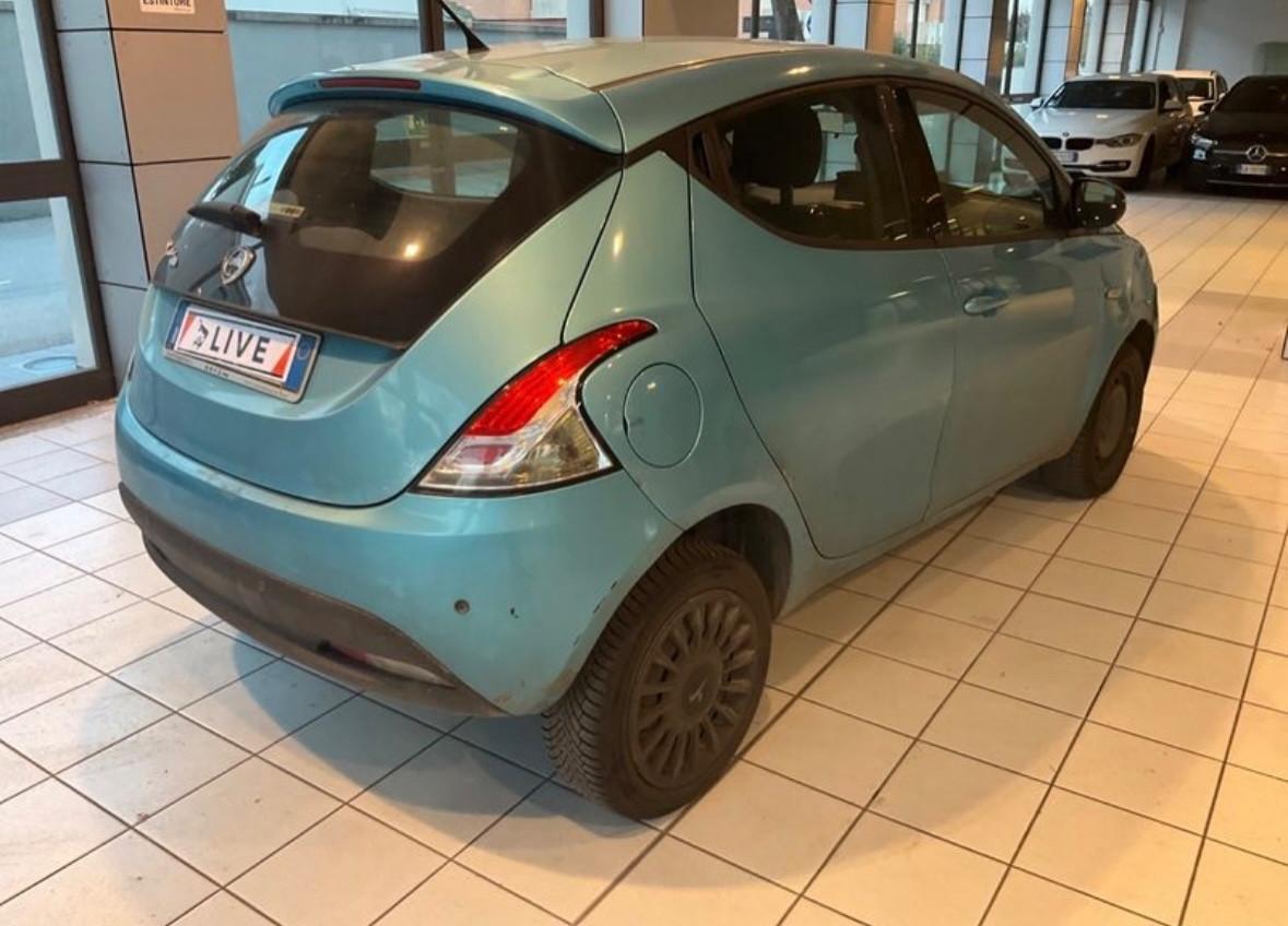 Lancia Ypsilon 0.9 TwinAir 85 CV 5 porte Metano Ecochic Elefantino