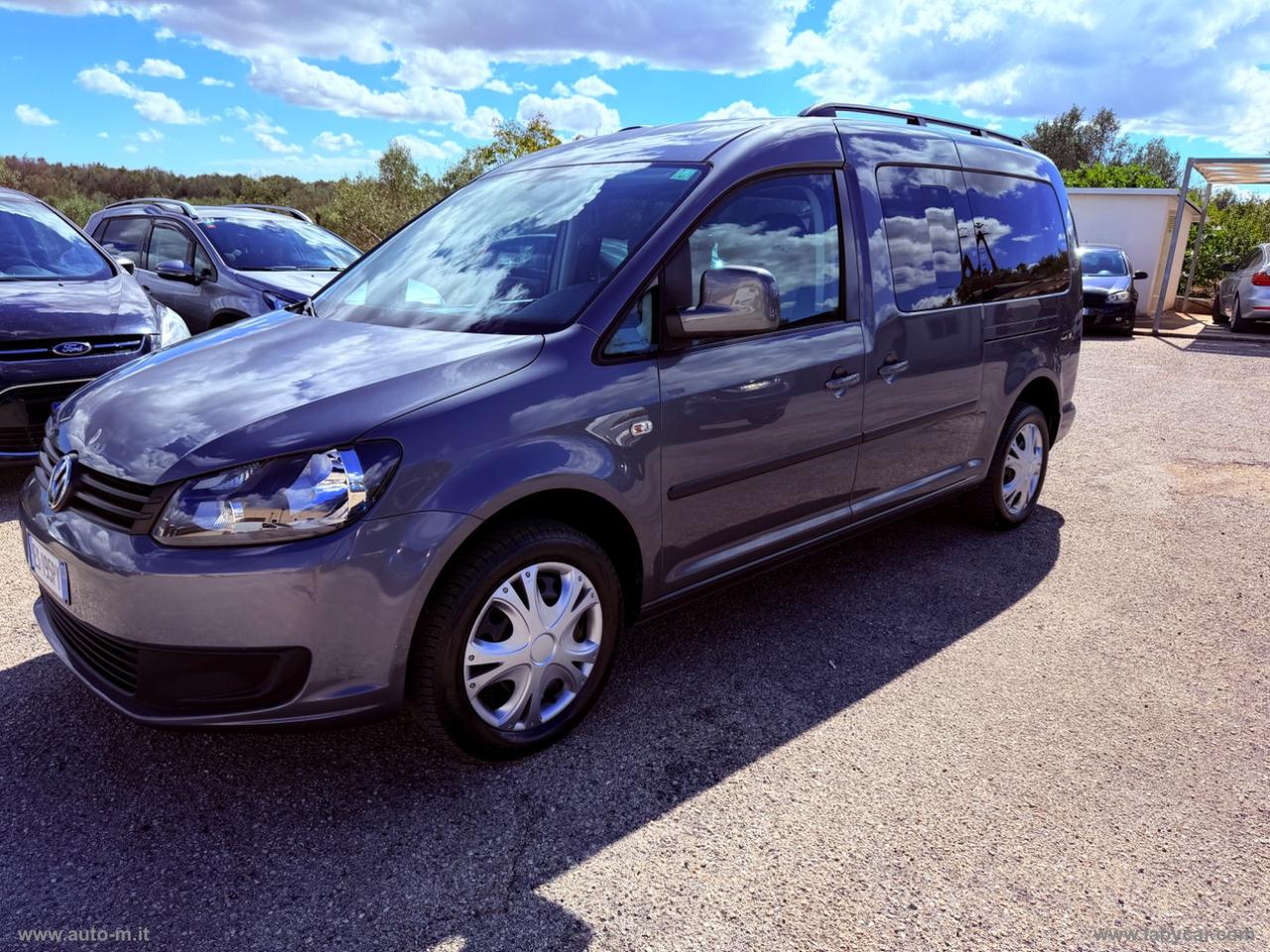 VOLKSWAGEN Caddy 1.6 TDI 102 CV Trendline Maxi CON PEDANA PER DISABILI