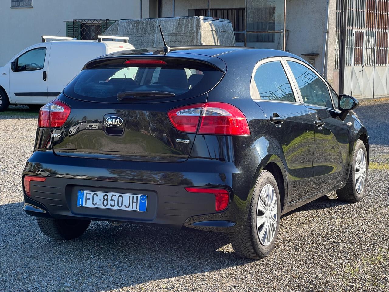 Kia Rio 1.1 CRDi 5p. Cool