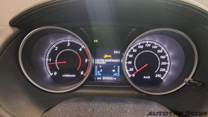 Mitsubishi Outlander Outlander 2.2 DI-D Intense DPF