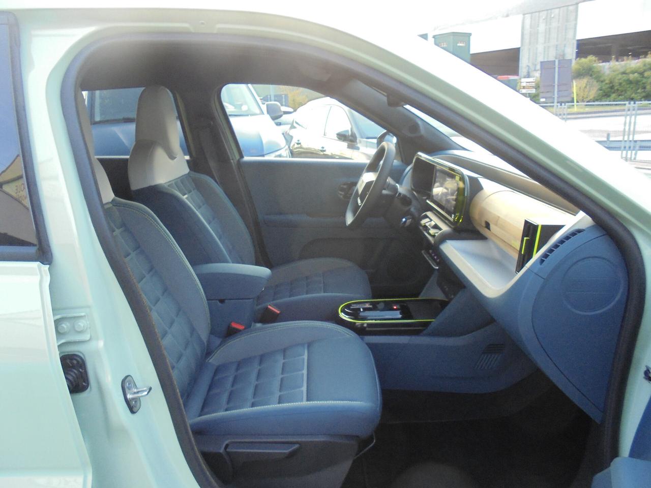 Fiat Grande Panda 1.2 Hybrid 110 CV S&S La Prima