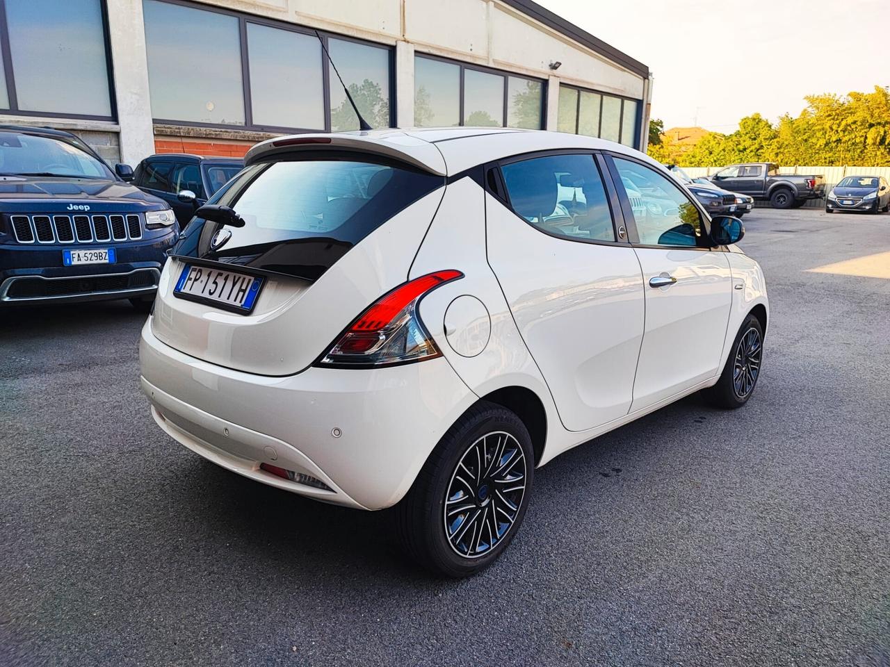 Lancia Ypsilon 1.2 69 CV 5 porte GPL Ecochic Gold