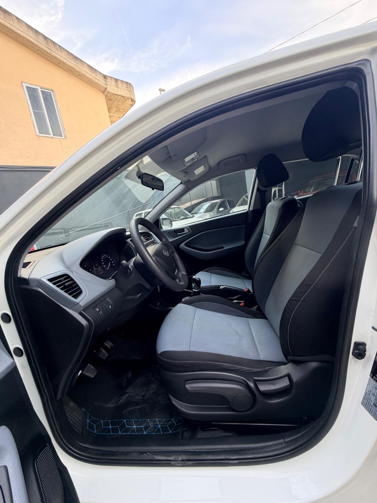 Hyundai i20 1.1 CRDi 12V 5 porte Comfort