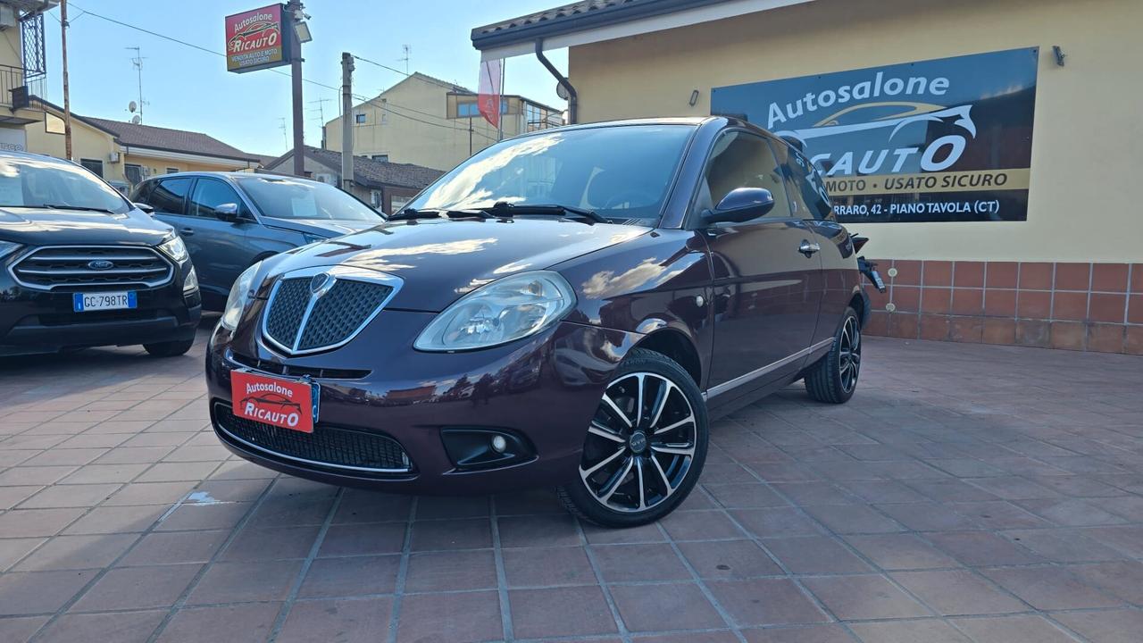 Lancia Ypsilon 1.2 Oro Bianco