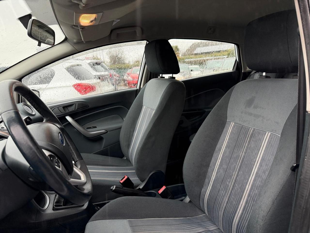 Ford Fiesta 1.2 Benzina Neopatentati