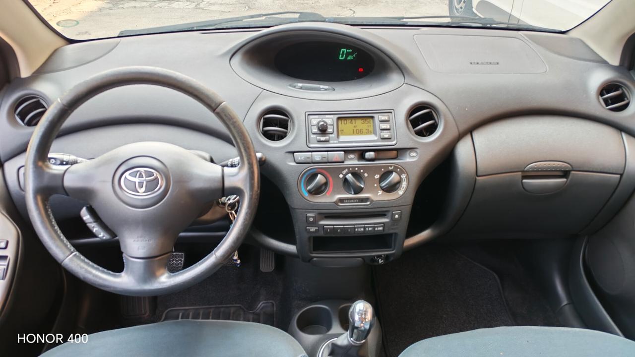 Toyota Yaris 1.4 tdi D-4D cat 3 porte