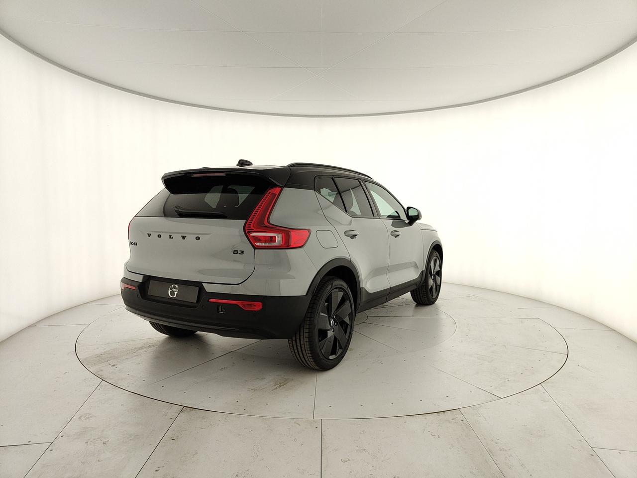 VOLVO XC40 2.0 b3 Plus Black Edition auto