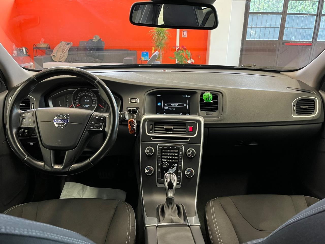 Volvo V60 D2 Geartronic Kinetic