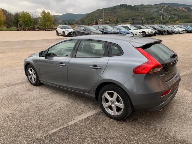 Volvo V40 D2 Momentum