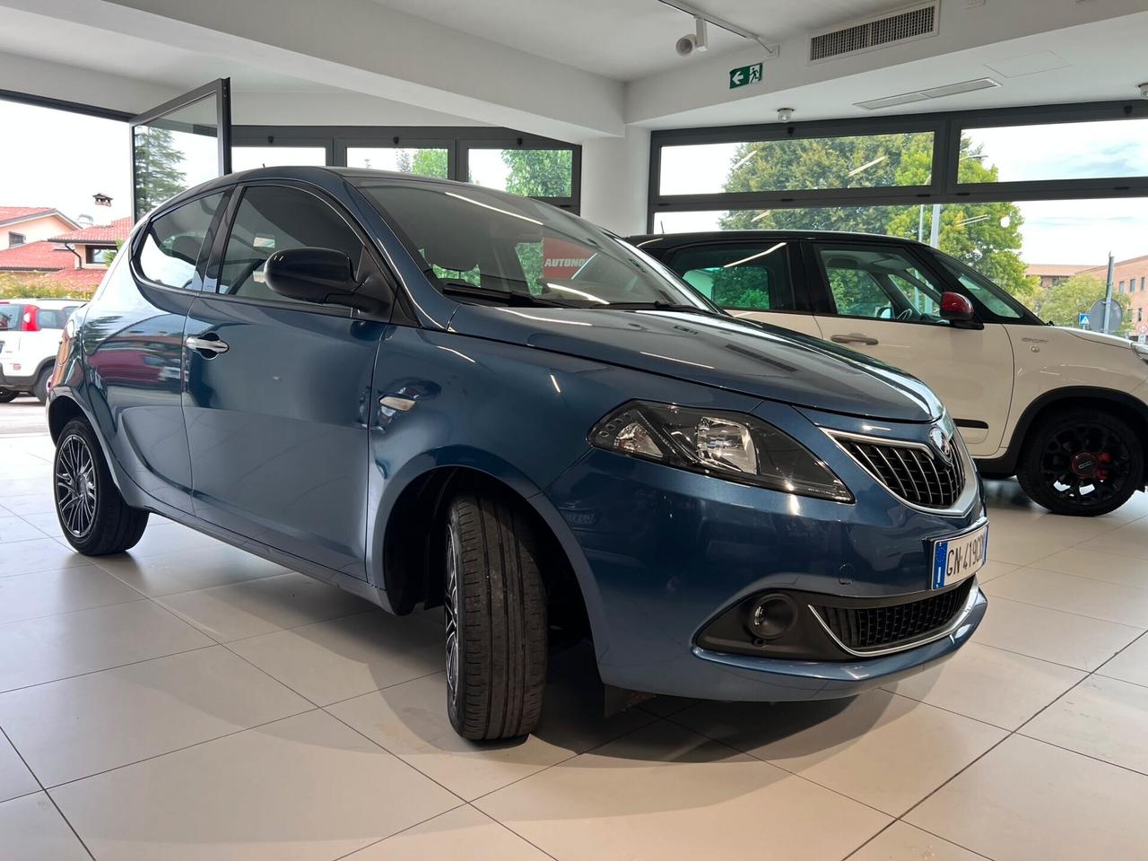 Lancia Ypsilon 1.0 FireFly 5 porte S&S Hybrid Gold