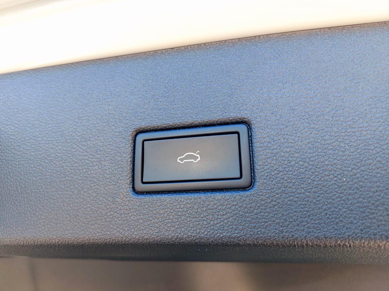 Volkswagen T-Roc 2.0 TDI R-Line 4m. 150CV DSG-2022