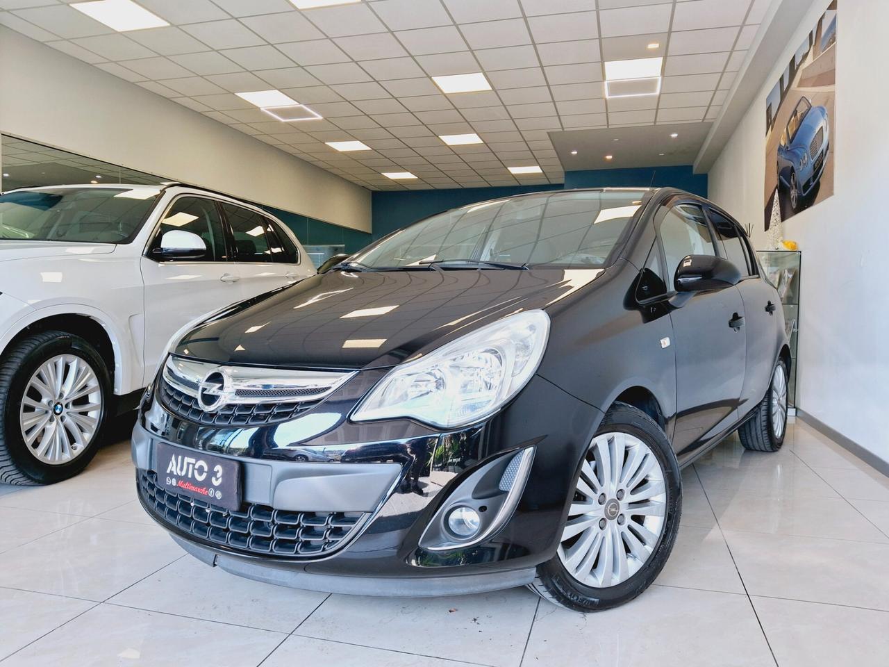 Opel Corsa 1.2 5 porte Cosmo