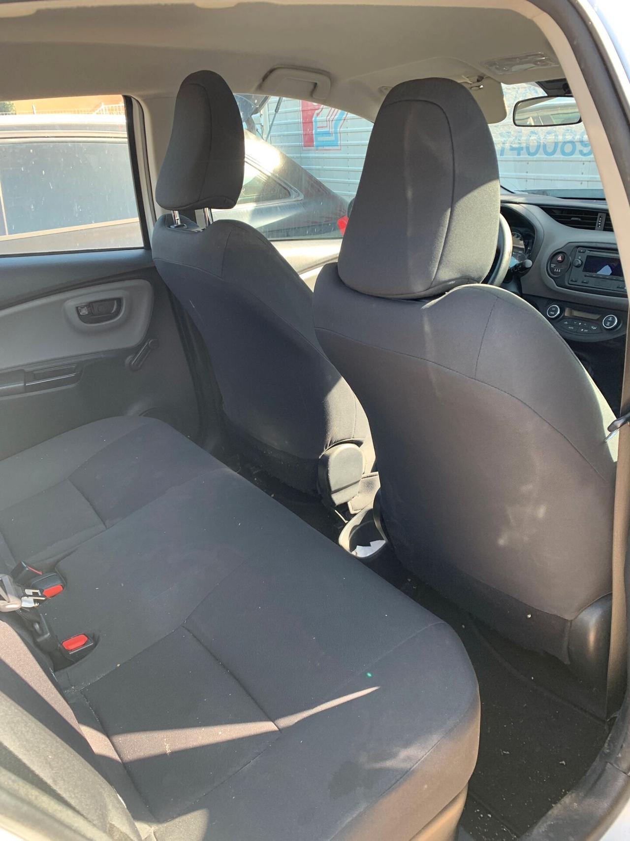 Toyota Yaris 1.5 Hybrid 26.000km sinistrata Airbag ok
