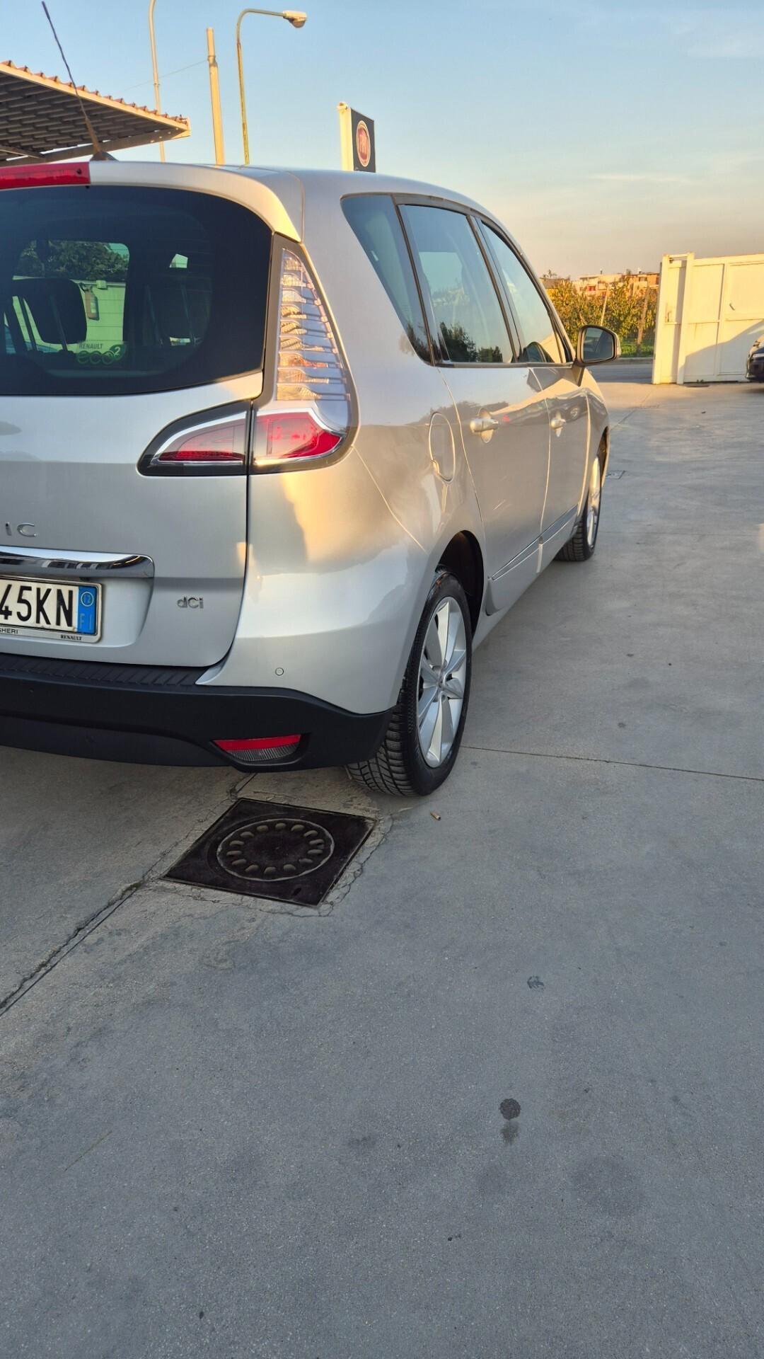 Renault Scenic XMOD 1.5dci 110 cv