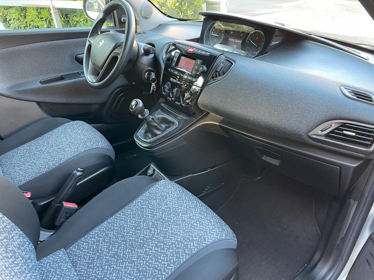Lancia Ypsilon 1.2 69 CV 5 porte S&S Elefantino Blu
