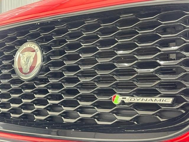 Jaguar E-Pace 2.0D 180 CV AWD R dynamic Chequered Flag