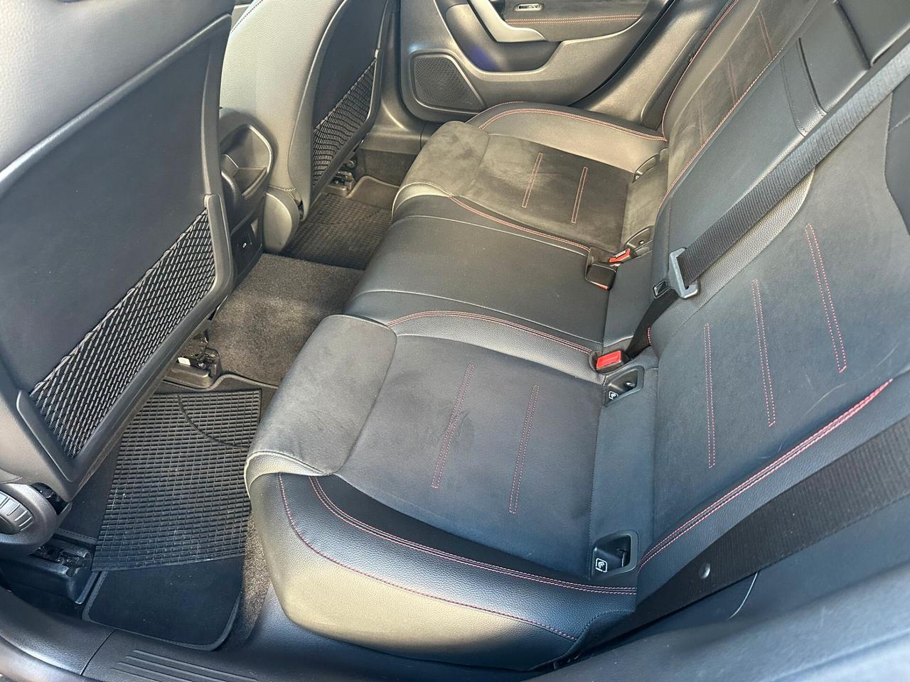 Mercedes-benz CLA 180 d Automatic AMG Line Premium Plus