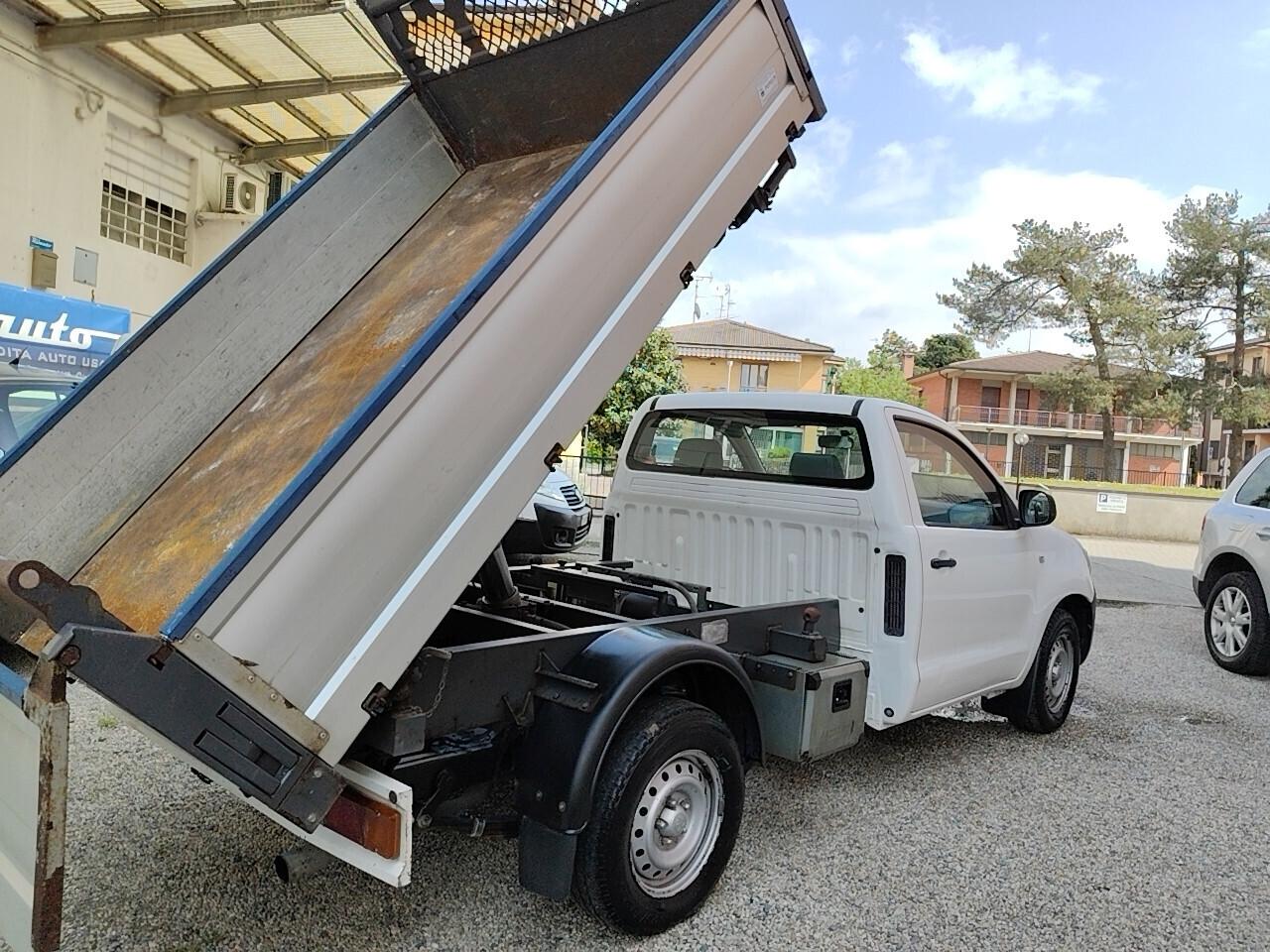 Toyota Hilux 2.5 D-4D 2WD 2p. Ribaltabile