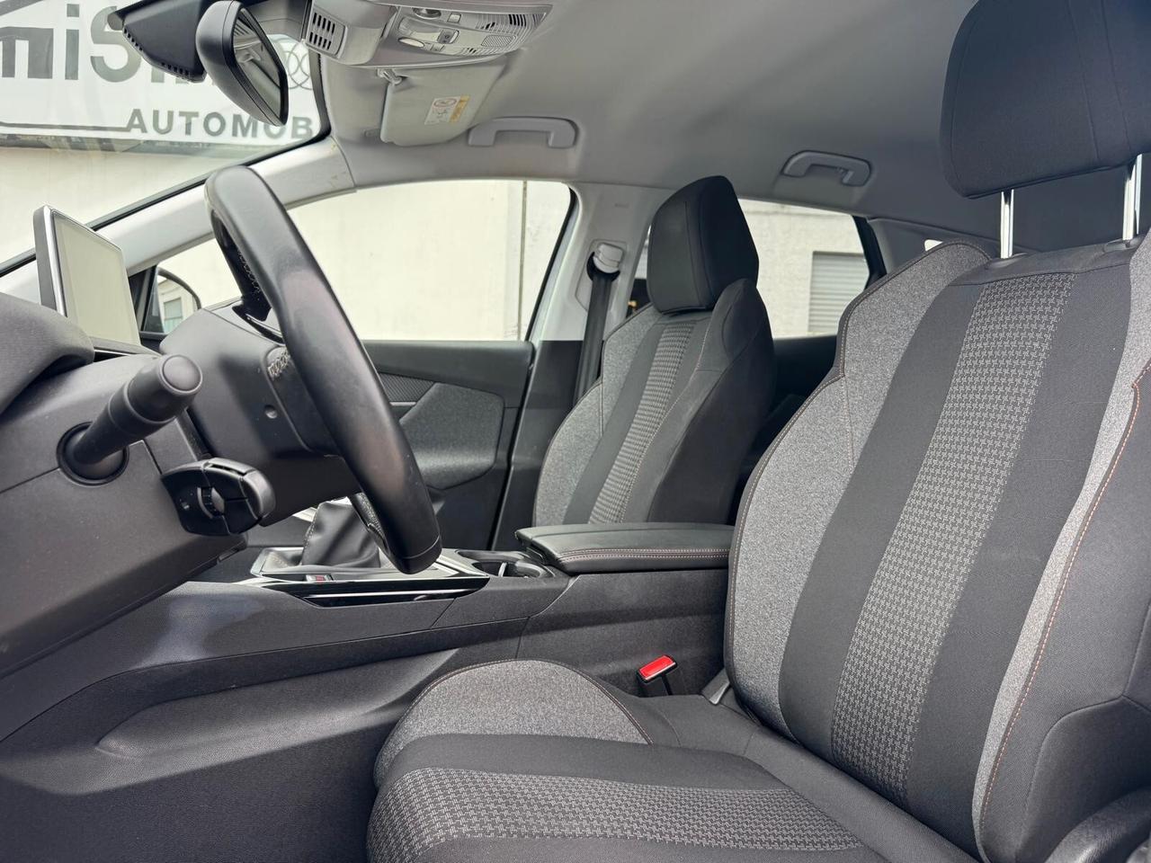 Peugeot 3008 BlueHDi 130 S&S Allure