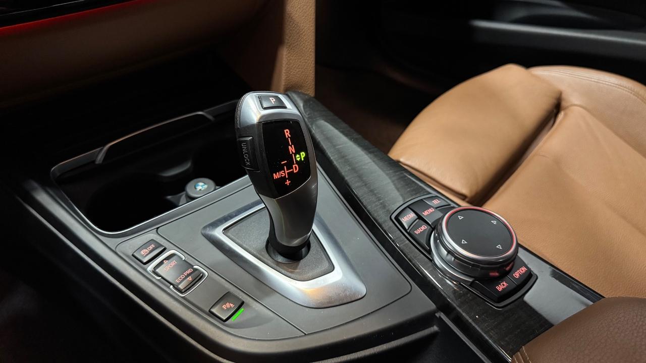 Bmw Serie 3 318d Touring Luxury