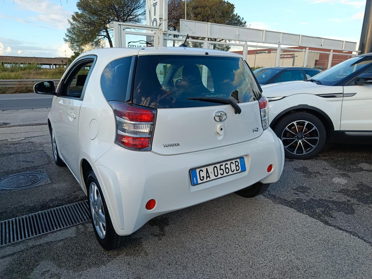 Toyota iQ 1.0