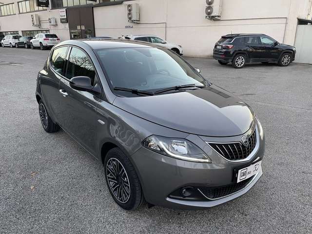 Lancia Ypsilon 1.0 FireFly 5 porte S&amp;S Hybryd Gold