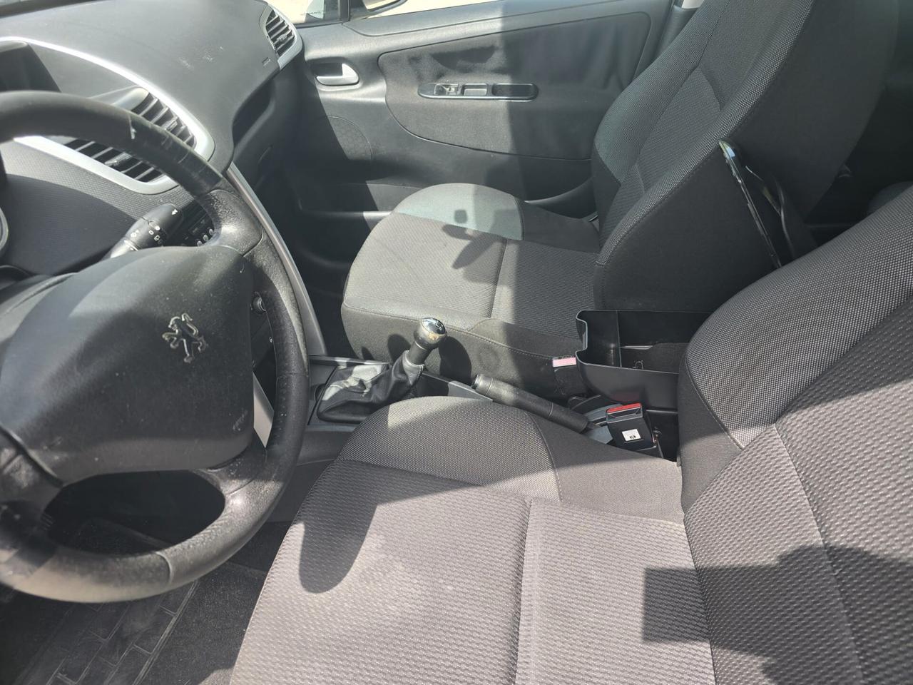 Peugeot 207 1.4 HDi 70CV 5p. Active