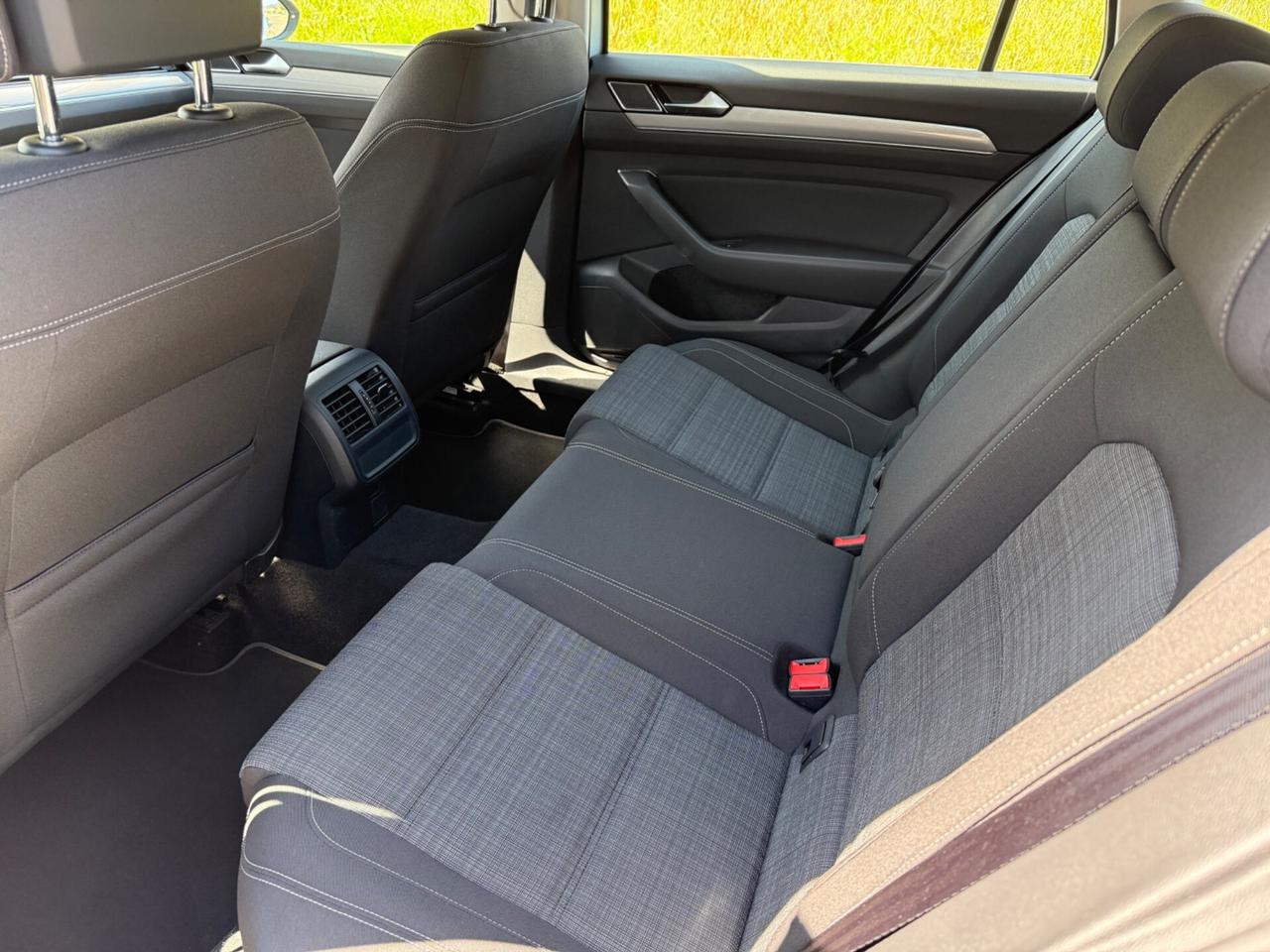 Volkswagen Passat Variant 2.0 TDI SCR EVO DSG Business