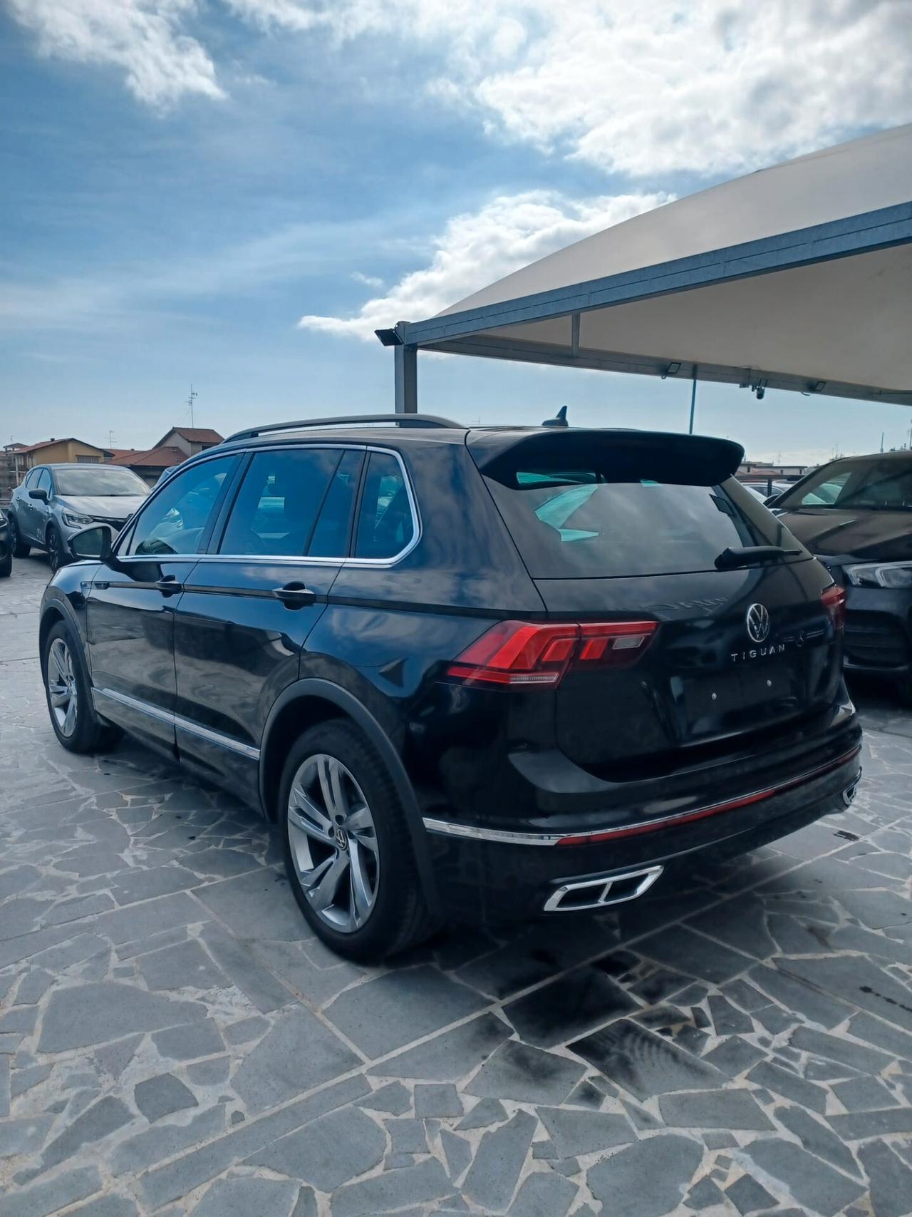 Volkswagen Tiguan 2.0 TDI 150 CV SCR DSG R-Line