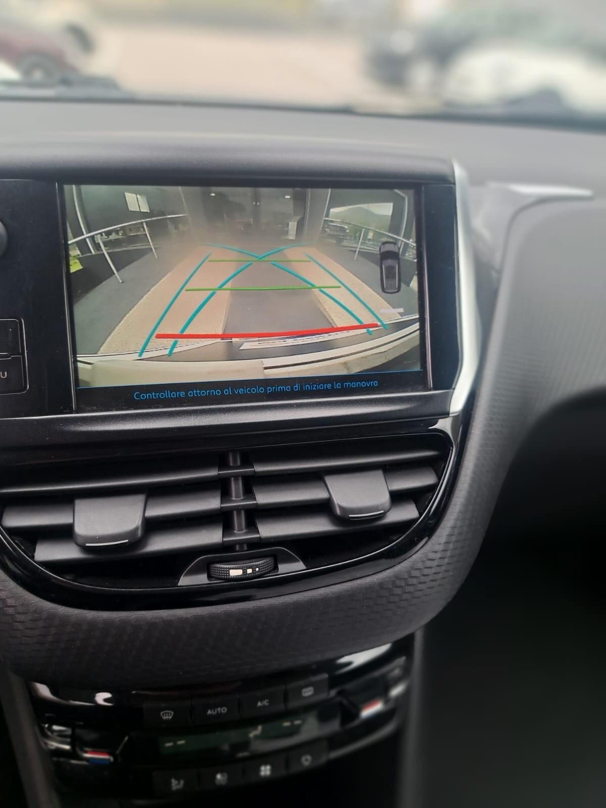 PEUGEOT 2008 1.6 BLUEHDI 100 CV ALLURE