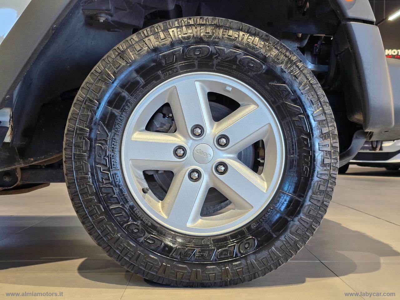 JEEP Wrangler Unlimited 2.8 CRD Sport Auto
