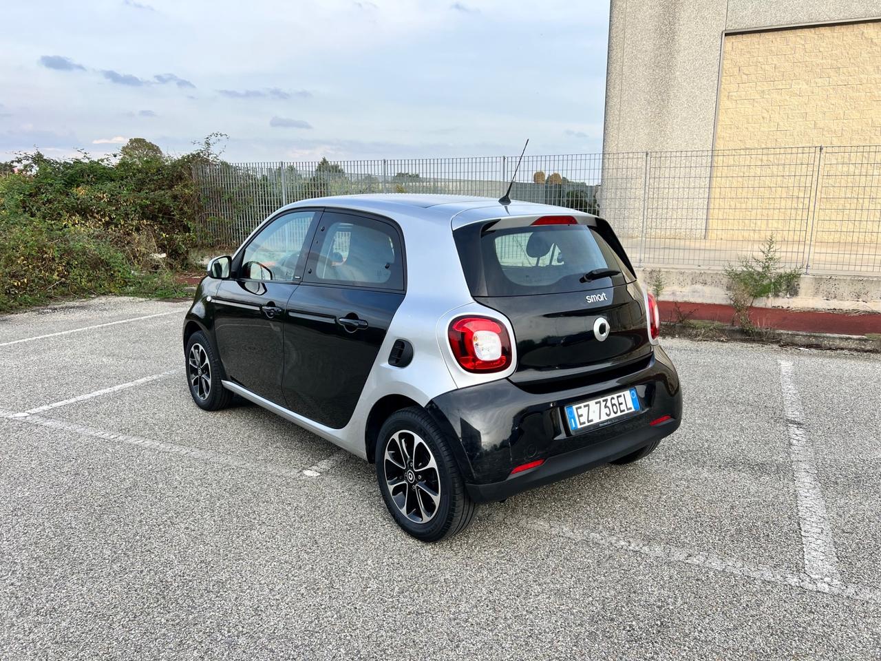 Smart ForFour 70 1.0 Youngster