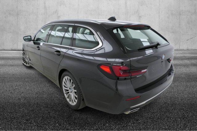 BMW 520 d 48V Touring Luxury