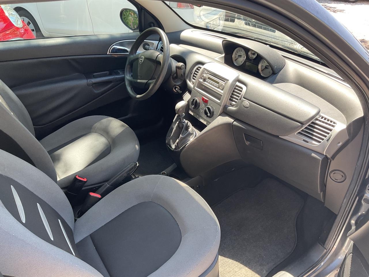 Lancia Ypsilon 1.2 Argento
