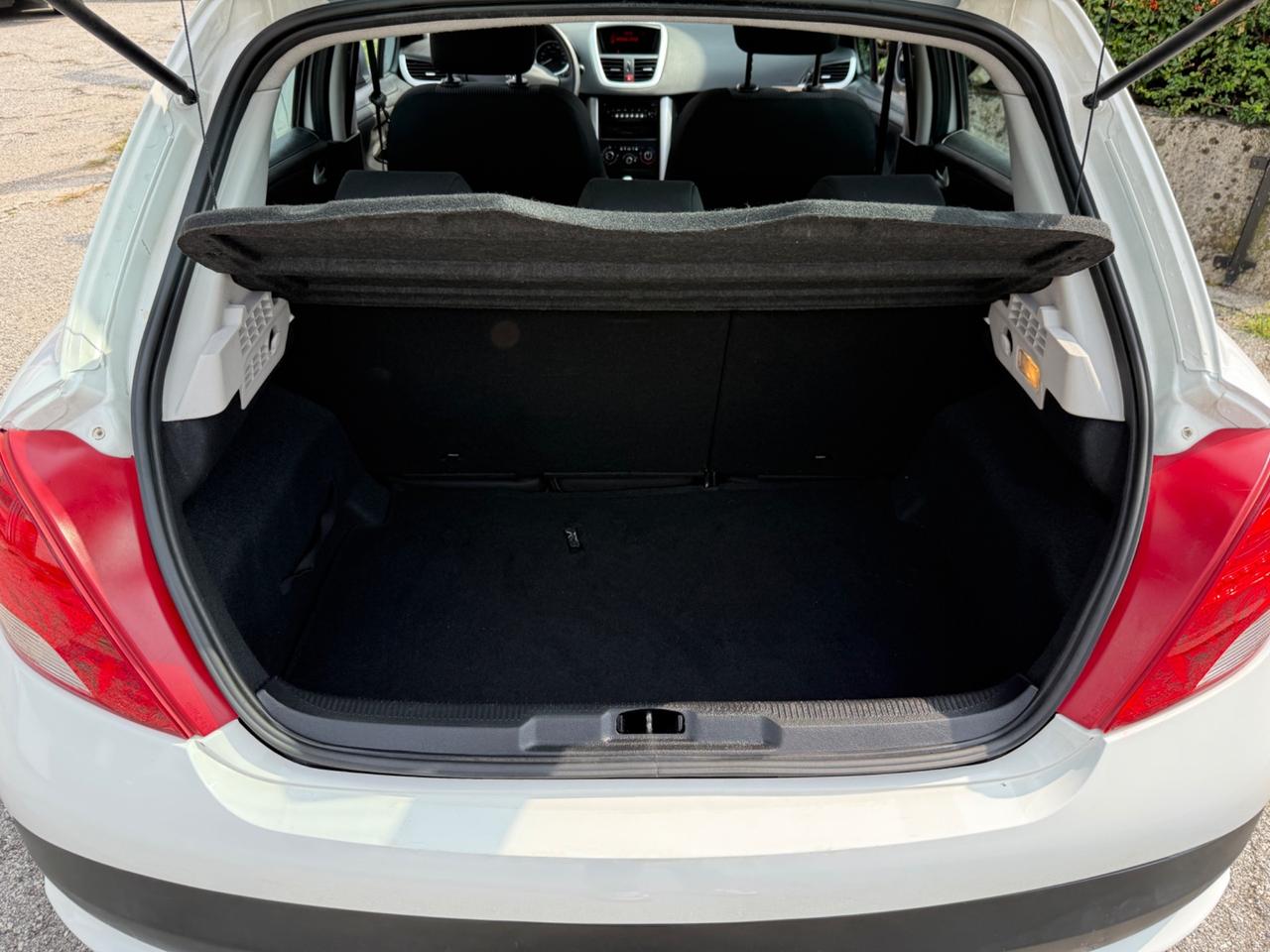 Peugeot 207 Plus 1.4 HDi 70CV 5 porte PERFETTA 2014