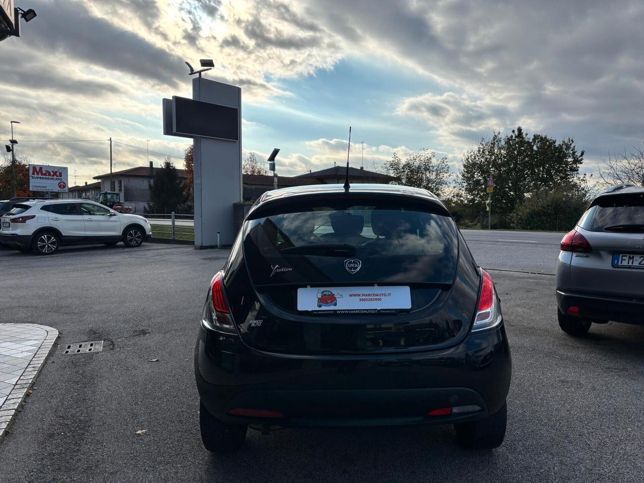 Lancia Ypsilon 1.2 GPL Neopatentati