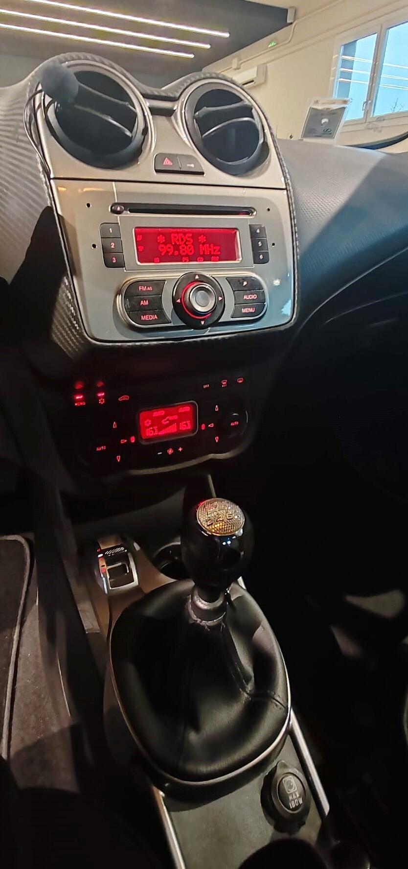 Alfa Romeo MiTo 1.4 105 CV M.air S&S Distinctive Sport Pack