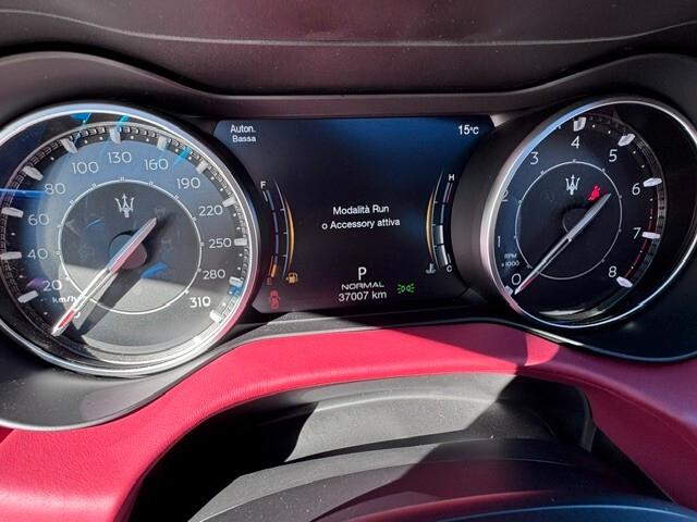 Maserati Ghibli V6 430 CV AWD Modena