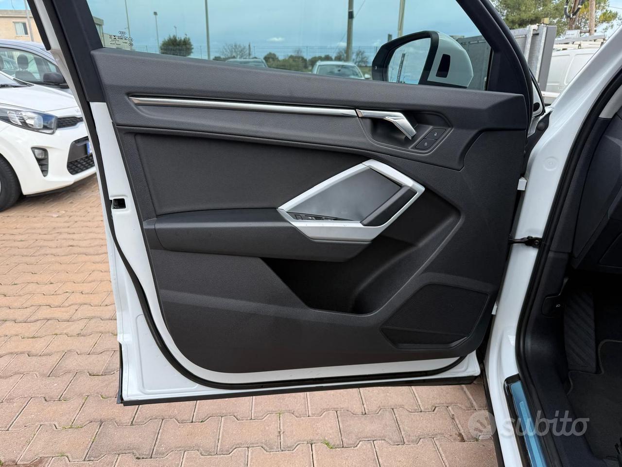 Audi Q3 2.0 tdi Business Advanced s-tronic