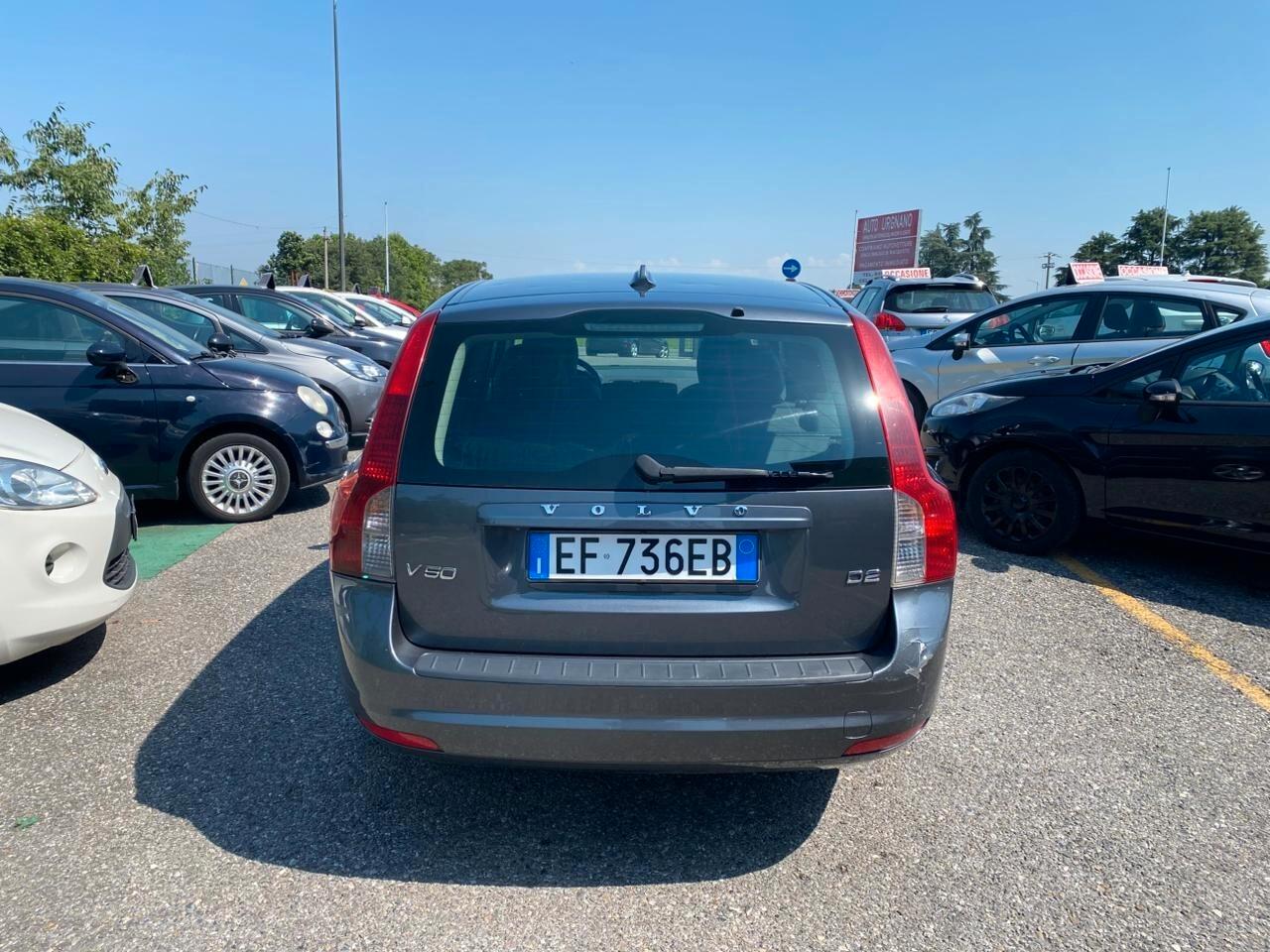 Volvo V60 DRIVe R-design