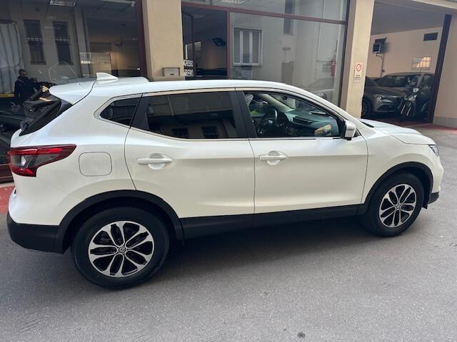 Nissan Qashqai 1.5 dCi N-Connecta