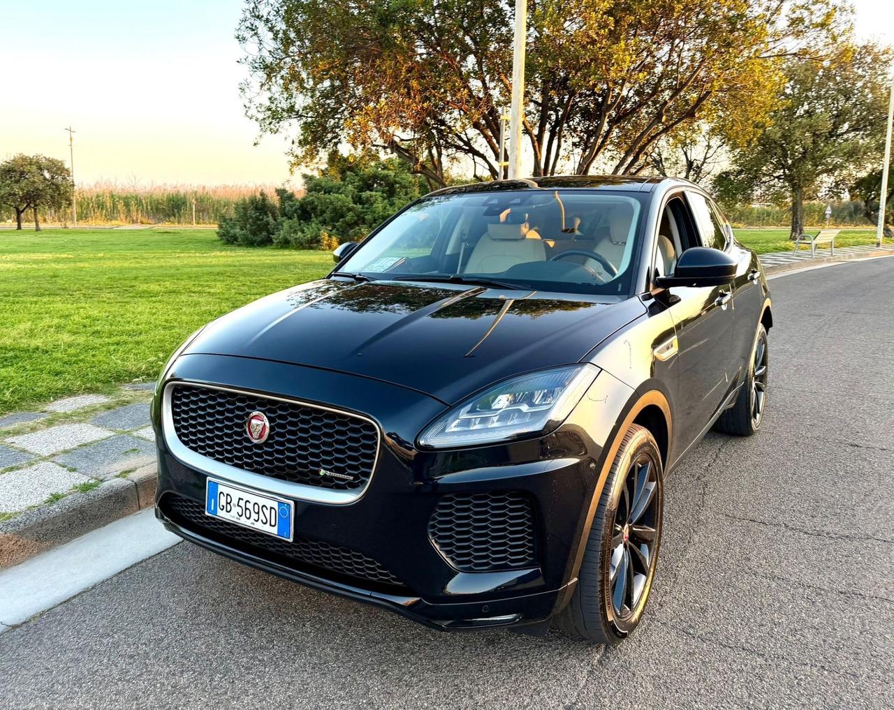 Jaguar E-Pace 2.0D 240 CV R-Dynamic-Anche Permuta-Garanzia